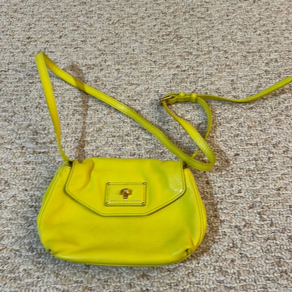 Marc by Marc Jacobs Neon Yellow Leather Crossbody Bag - Picture 1 of 5